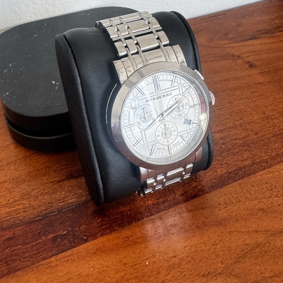 Burberry Chronograph Heritage BU1372 Silver Watch vintage - Picture 3 of 7